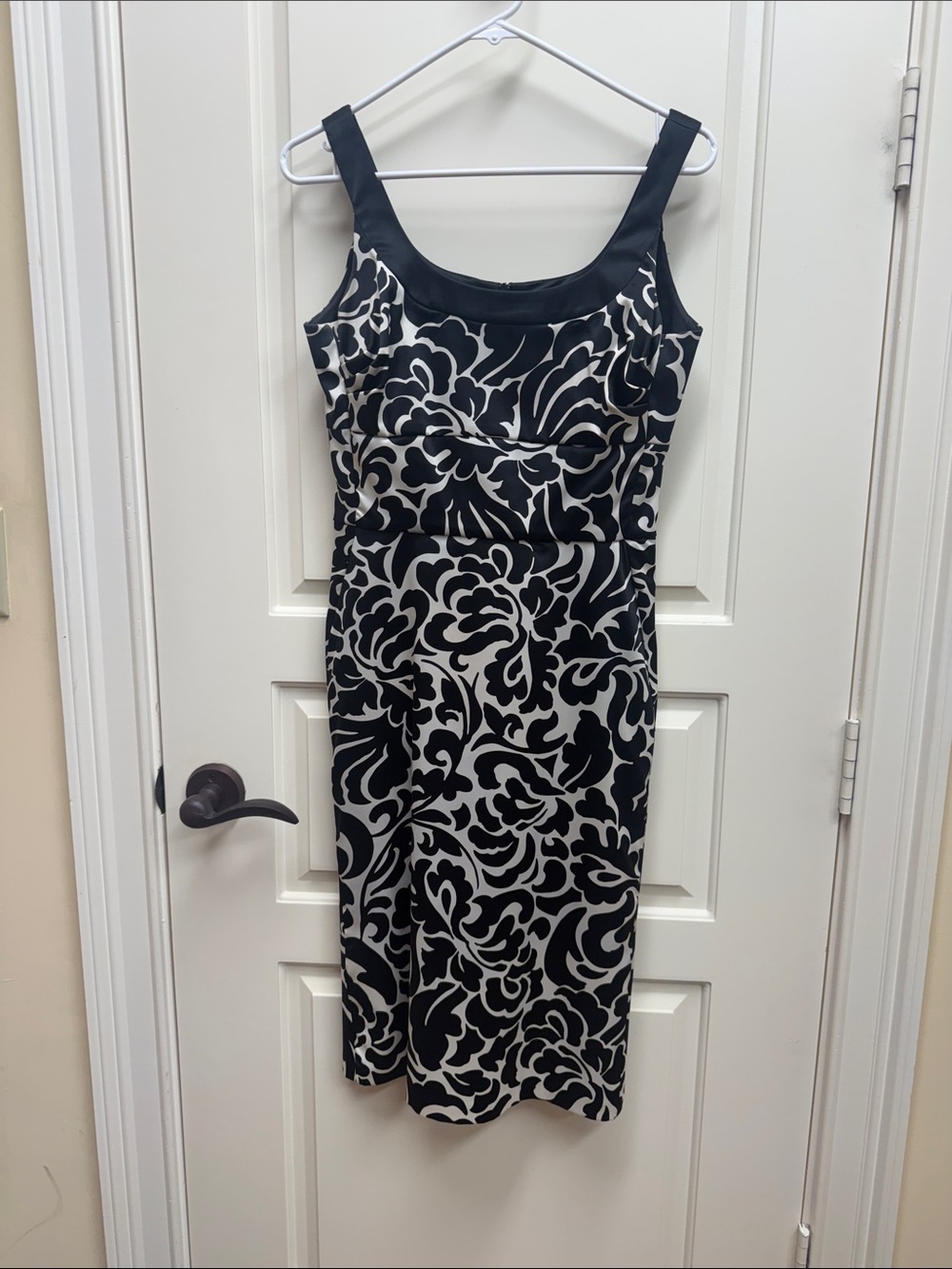Donna Ricco Black and Ivory Floral Midi Dress